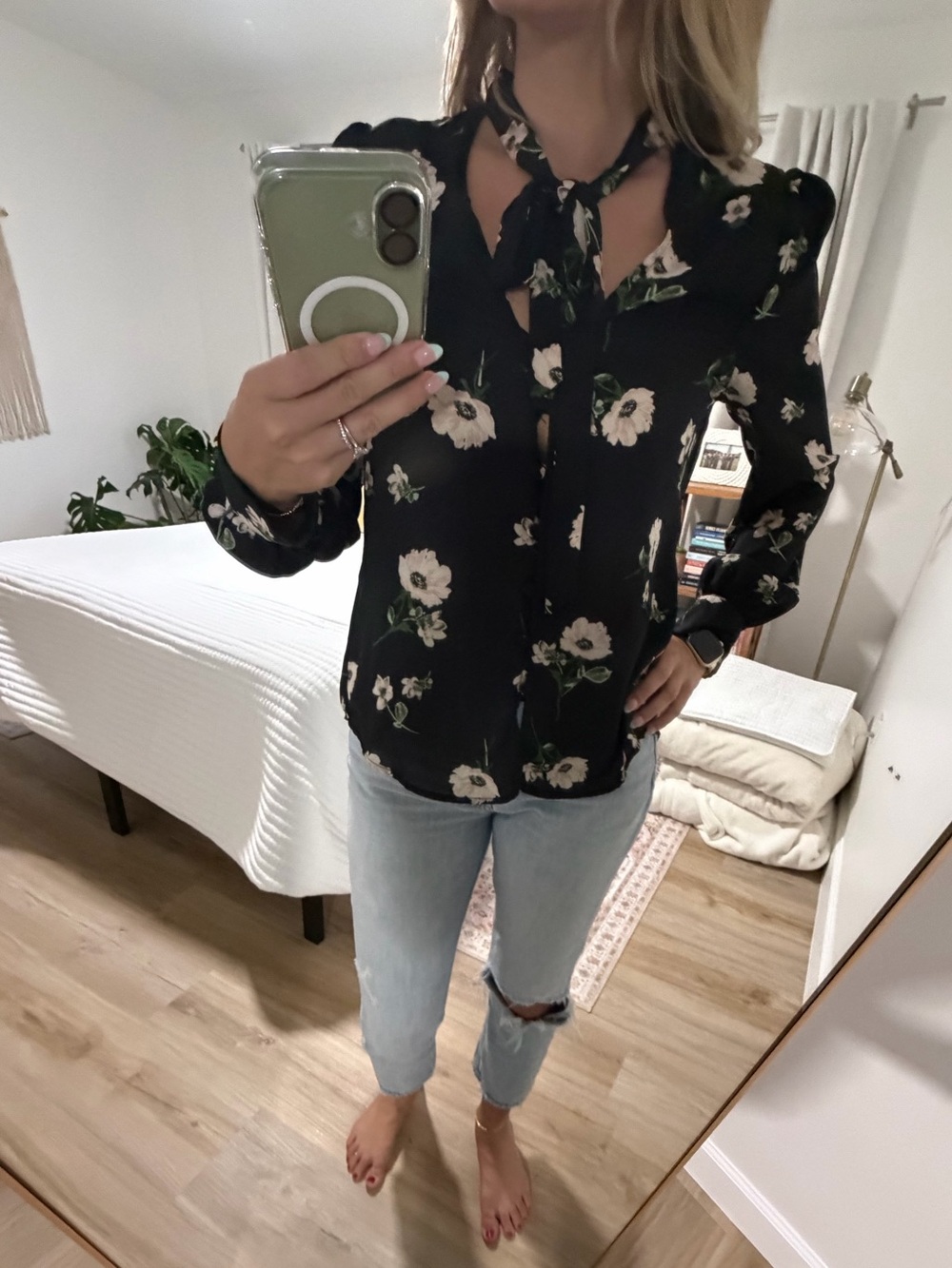 Lulus Black Floral Long-Sleeve V-Neck Blouse